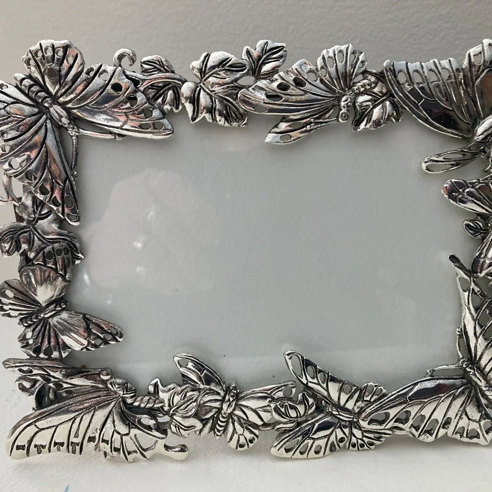 “HOST PICK” Sheffield House 3D Butterfly Metal 5x7 Frame - Picture 4 of 5